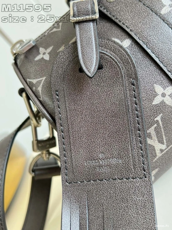 BANDOULIÈRE KEEPALL VUITTON LOUIS 25 0227